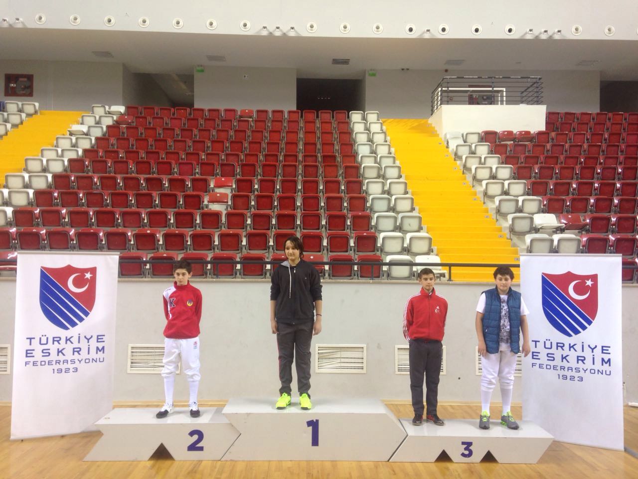 parat-ripost-deniz-ali-ozgen-mersin-2016