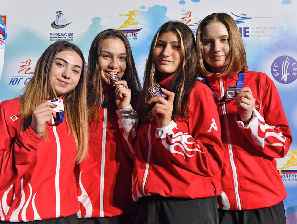 parat-ripost-maya-atac-kurtulmus-sochi-2018